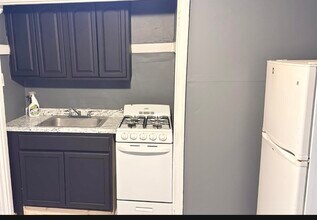 2031 W Oxford St in Philadelphia, PA - Building Photo - Building Photo