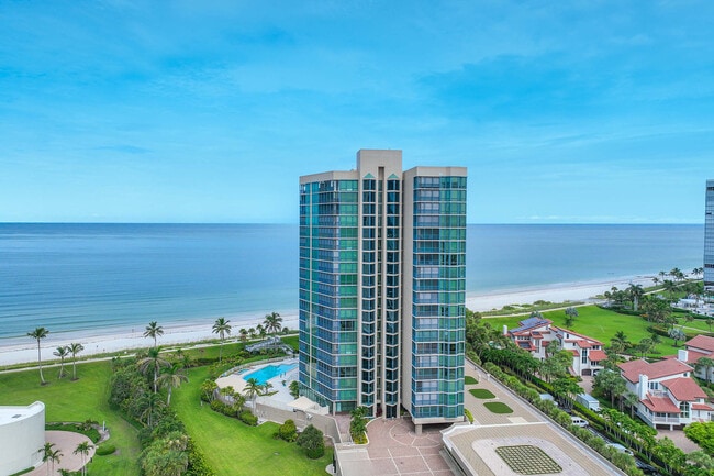 property at 4651 Gulf Shore Blvd N