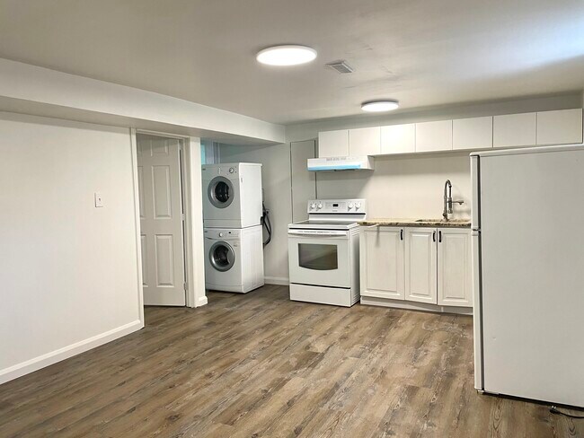 871 Champlain St in Ottawa, ON - Building Photo - Building Photo