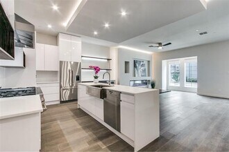 256 Crockett St in Roanoke, TX - Building Photo - Building Photo