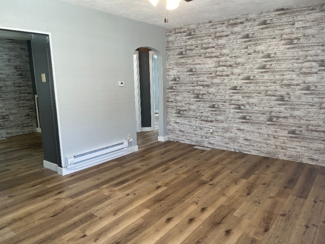 2409 Perkins Dr in Poplar Bluff, MO - Building Photo - Building Photo