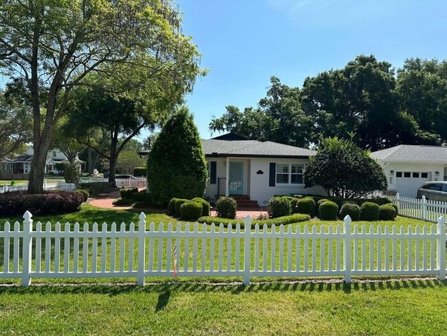 property at 332 N Phelps Ave