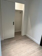 889 103rd Ave NE in Bellevue, WA - Building Photo - Building Photo