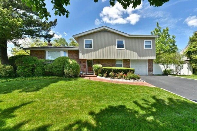 property at 10 Orange Dr