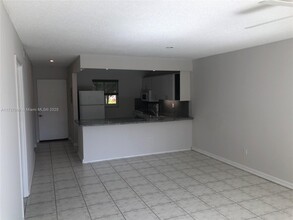 7825 Camino Real in Miami, FL - Building Photo - Building Photo