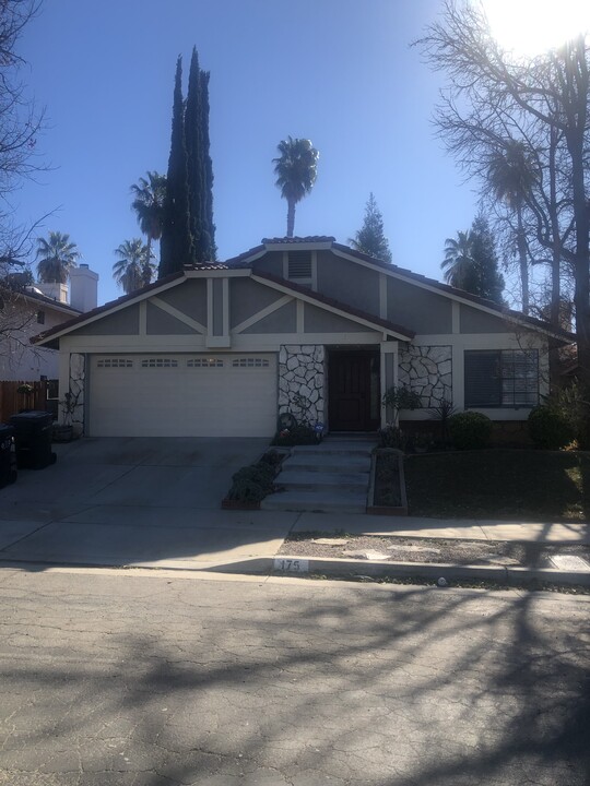 175 Orange Park in Redlands, CA - Foto de edificio