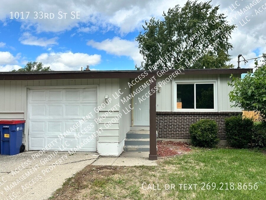 1017 33rd St SE in Grand Rapids, MI - Building Photo
