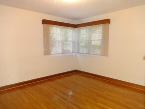 4619 Edgefield Rd in Bethesda, MD - Building Photo - Building Photo