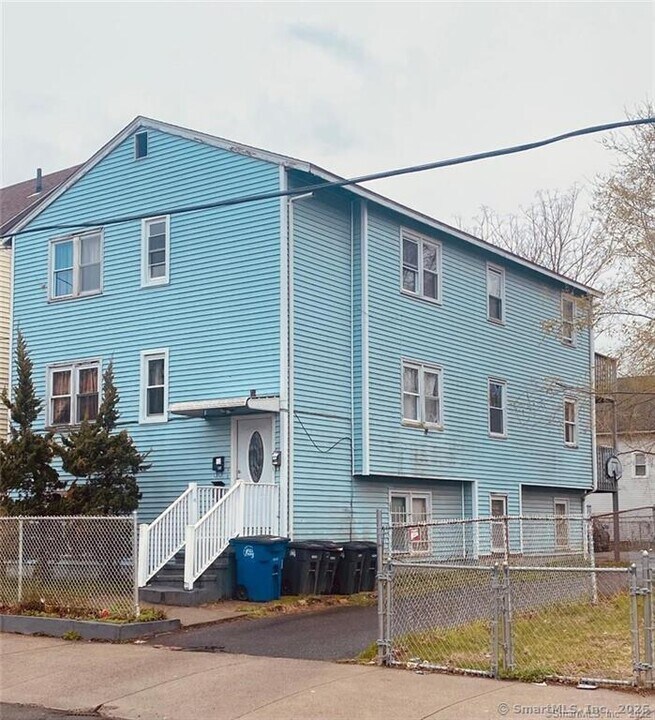 44 Kossuth St in New Haven, CT - Building Photo