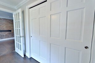 208 First Avenue, Unit 3 in New York, NY - Building Photo