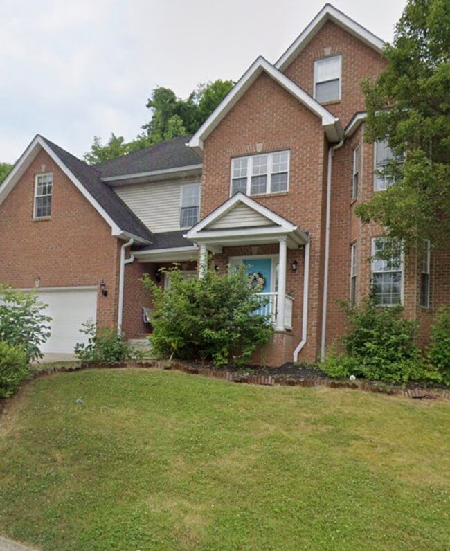 property at 110 Yorktowne Pl