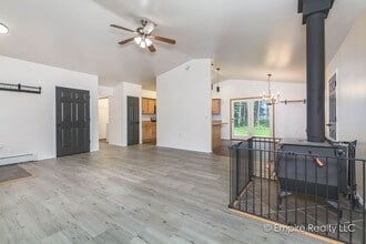 2422 Topeka Dr in North Pole, AK - Building Photo - Building Photo