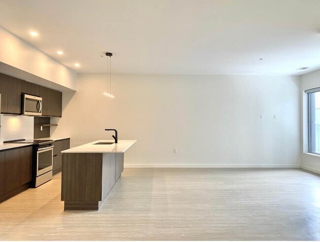 5601-5601 Fenwick St in Halifax, NS - Building Photo - Building Photo