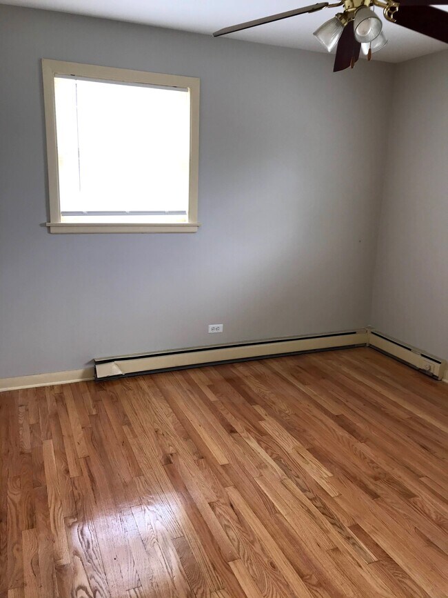 11005 S Lloyd Dr Apartments and Nearby Worth Apartments For Rent