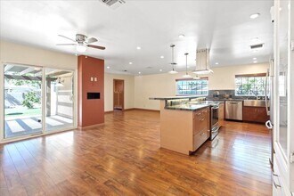 1701 Bracken Ave in Las Vegas, NV - Building Photo - Building Photo