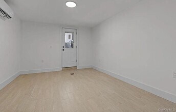 9512 Avenue B in Brooklyn, NY - Building Photo - Building Photo