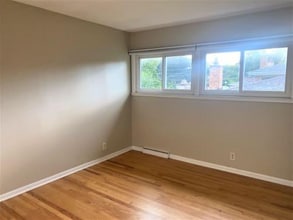 8854 E Prairie Rd in Skokie, IL - Building Photo - Building Photo