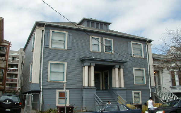 615-621 E 18th St in Oakland, CA - Foto de edificio