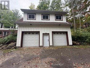 121 Gilwood Park Dr in Penetanguishene, ON - Building Photo - Building Photo