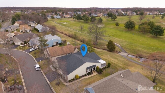 18 Thomas Paine Dr in Monroe Township, NJ - Building Photo - Building Photo