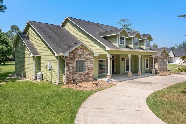 232 County Rd 633 in Dayton, TX - Building Photo - Building Photo