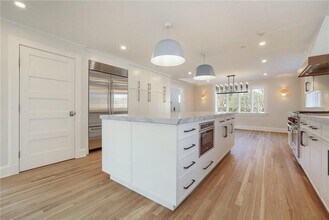 40 Mendota Ave in Rye, NY - Building Photo - Building Photo