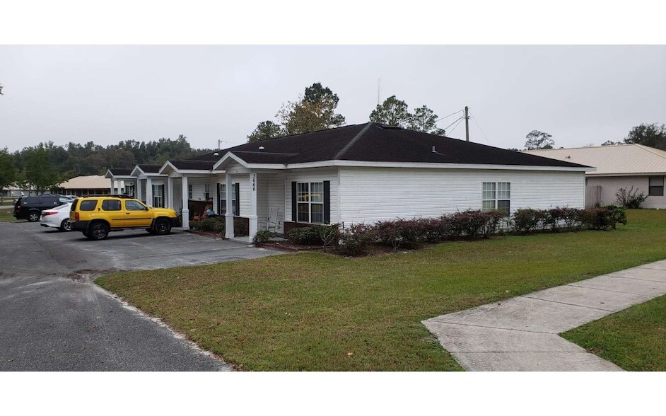 3666 NW Huntsboro St in Lake City, FL - Building Photo