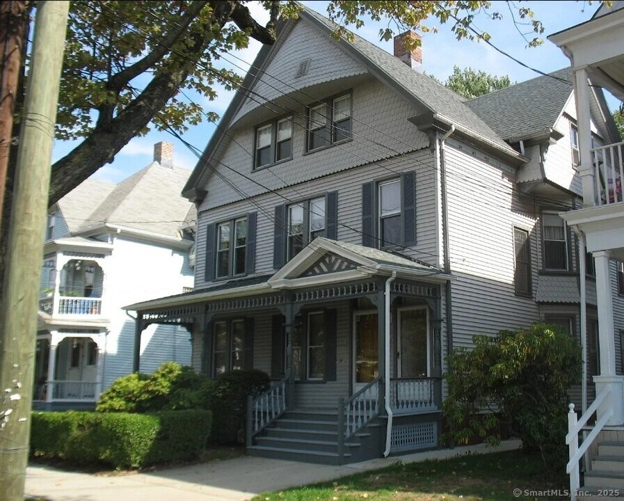 319 Sherman Ave in New Haven, CT - Building Photo