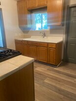 333 S Inez St in Hemet, CA - Building Photo