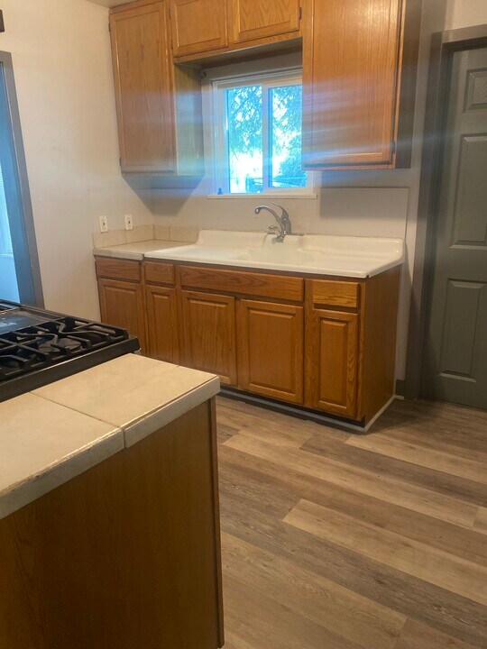 333 S Inez St in Hemet, CA - Building Photo