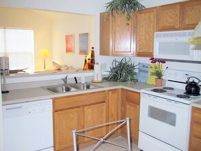1738 Eagle St in Aurora, CO - Building Photo - Building Photo