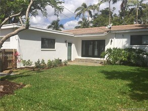 454 NE 93rd St in Miami Shores, FL - Building Photo - Building Photo