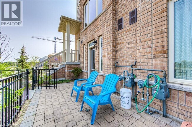 120 Watson Pkwy N in Guelph, ON - Building Photo - Building Photo