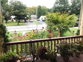 1242 E High St in Pottstown, PA - Building Photo - Building Photo