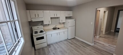 9923-181 81 Ave NW in Edmonton, AB - Building Photo - Building Photo