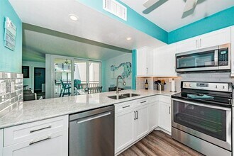 5505 Del Sol Blvd in St. Petersburg, FL - Building Photo - Building Photo