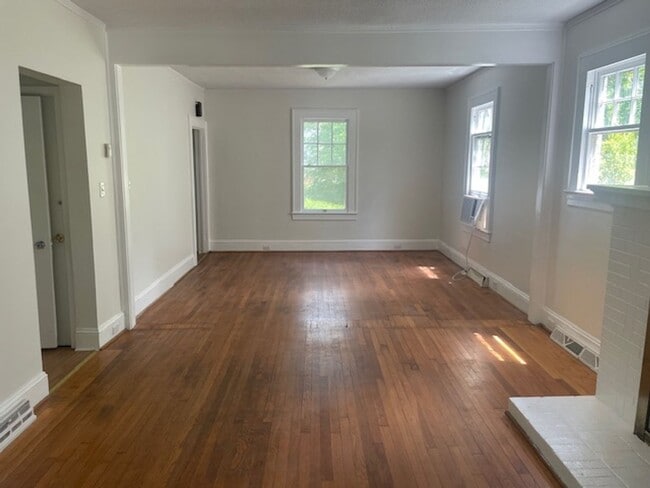 725 Gales Ave in Winston-Salem, NC - Building Photo - Building Photo