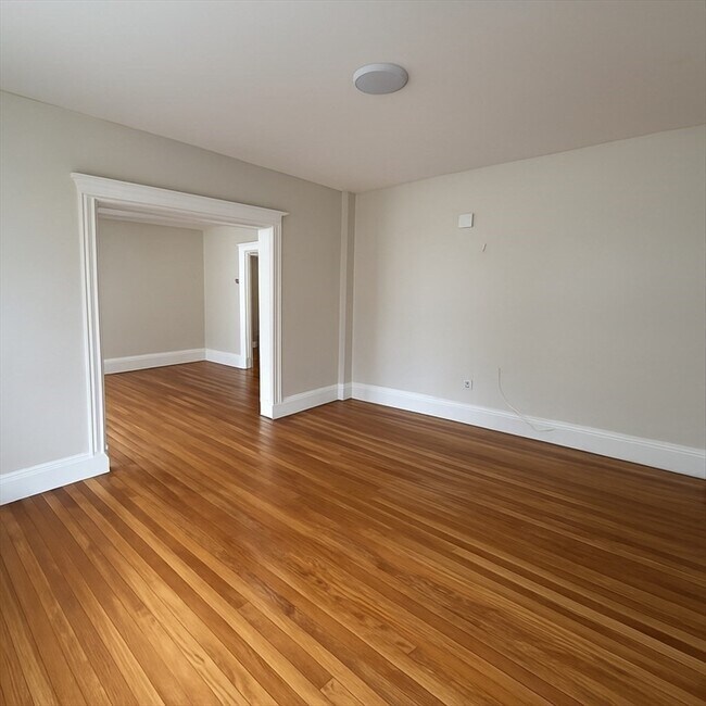 26 Hanover St in Lynn, MA - Building Photo - Building Photo