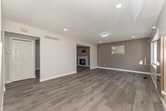 2285 Hill House Rd in Chesterfield, MO - Building Photo - Building Photo