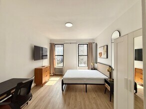 Nice room in a good neighborhood, Unit 2A in Brooklyn, NY - Foto de edificio - Building Photo