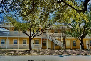 619 W 37th St in Austin, TX - Building Photo