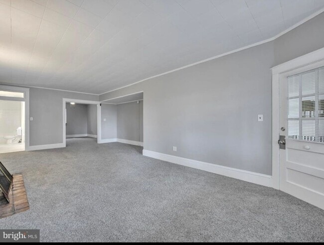 property at 919 E King St
