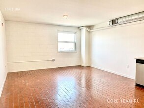 1180 E 30th St in Kansas City, MO - Foto de edificio - Building Photo