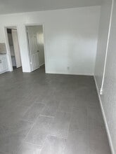 Avondale Gardens Apartments in Pompano Beach, FL - Building Photo - Building Photo