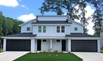 10576 Brothers Ln, Unit B in Flint, TX - Building Photo