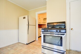 48 South St, Unit 1 in Waltham, MA - Building Photo - Building Photo