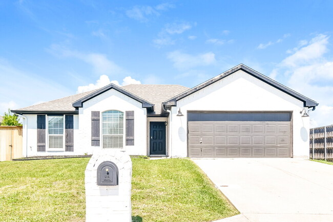 property at 1621 Lesli Dr