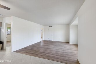 5742 N 12th Pl in Phoenix, AZ - Building Photo - Building Photo