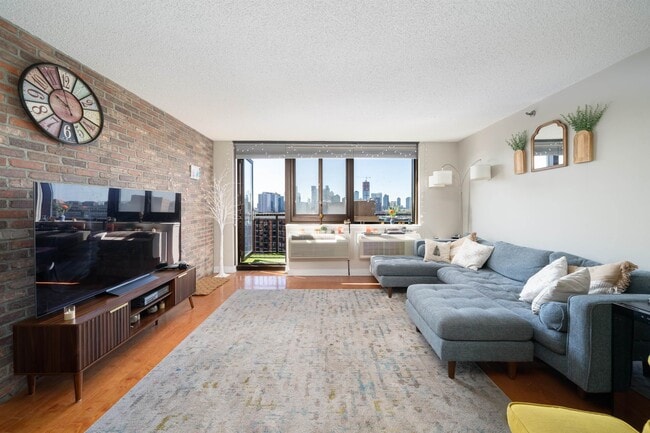 property at 551 Observer Hwy
