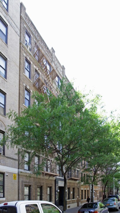 370 S 2nd St in Brooklyn, NY - Building Photo